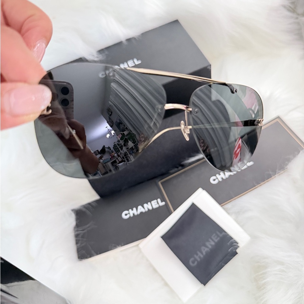CHANEL Pilot Sunglasses with Quilted Case Authentic - Picture 4 of 16